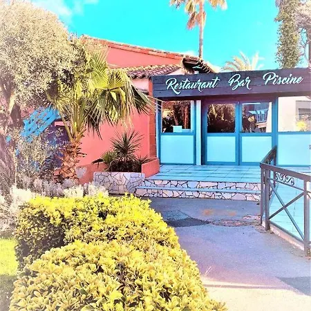 ホテル Malibu Village *