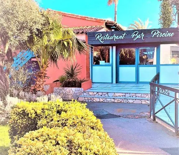 ホテル Malibu Village *